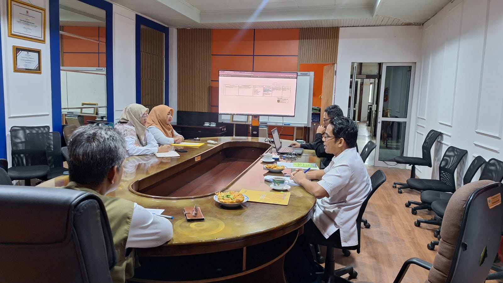 Dukcapil Provinsi Sumatera Barat Bahas PKS dan Juknis Pemanfaatan Data Kependudukan Bersama BPBD